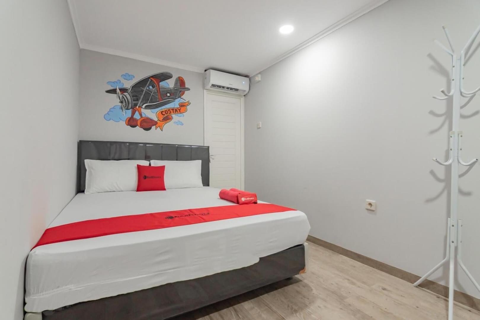 Reddoorz Plus Near Lembang Park & Zoo Exterior photo